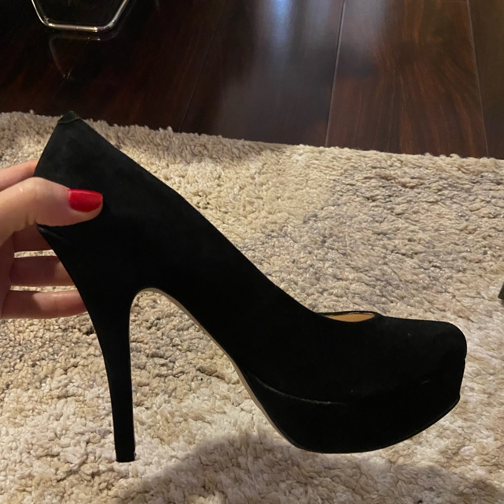 Enzo Angiolini black suede platform pumps - size 6